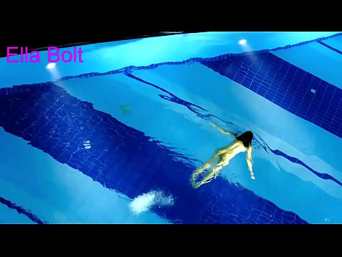 ❤️ No puedo dejar de mirar, joven rubia pillada nadando desnuda en la piscina del complejo ELLA BOLT ❤ Putas en es.purchasexz.top ❌️